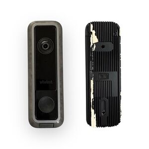 Vivint Smart Doorbell Camera V-DBC2 Hardwired Video Doorbell w/ Mount